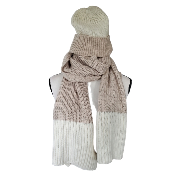GAP white beige chunky knit beanie scarf set lambswool blend